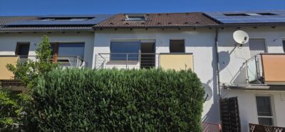 Charmantes Reihenmittelhaus in begehrter Wohnlage von Kleinschwarzenlohe, 90530 Wendelstein, Reihenhaus