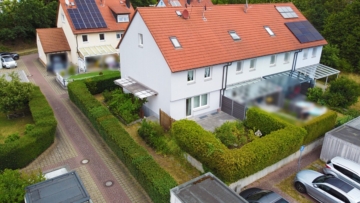 Schönes Reihenendhaus mit Garten, Garage und Stellplatz in Nürnberg-Gebersdorf, 90449 Nürnberg, Reihenendhaus