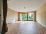 EG-Wohn-Essbereich - TOP LAGE: Renovierungsbedürftiges Reihenmittelhaus mit Garten, Balkon und Garage in Nürnberg-Thon