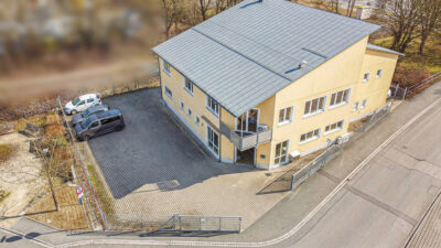 PROVISIONSFREI! Gastro-Produktion, Eventsaal & Wohnen vereint – Gewerbeobjekt mit sofortigem Cashflow!, 90579 Langenzenn, Gastronomie und Wohnung