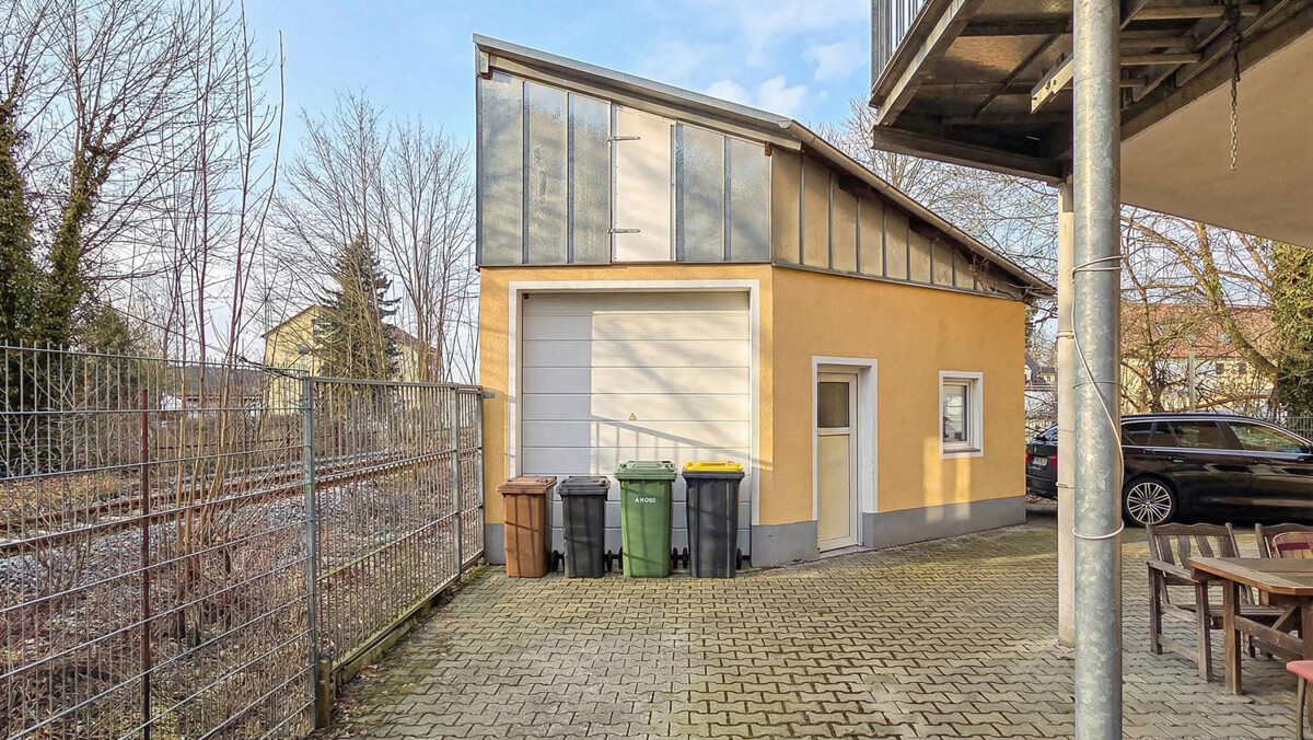 Aussen-Garage Westseite