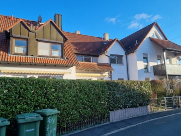 VERKAUFT!!! Wohntraum in Wendelstein, 2 1/2 Zi. + 1 kleines Raum + 1 Abstellraum + 1 großer Kellerraum, 90530 Wendelstein, Dachgeschosswohnung
