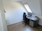 Kind 2 - PROVISIONSFREI! – 4 Zi.-Maisonette-Wohnung mit Balkon-NEUWERTIG! 94m² WNFl