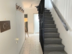 Eingangsbereich - PROVISIONSFREI! – 4 Zi.-Maisonette-Wohnung mit Balkon-NEUWERTIG! 94m² WNFl