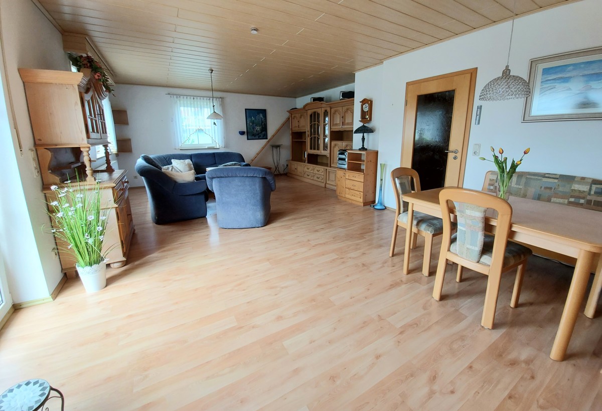 Geräumiges Wohn- Esszimmer