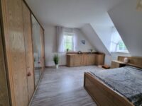 Großes Schlafzimmer