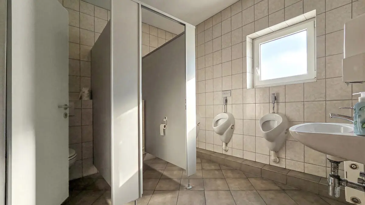OG-Saal-WC-m
