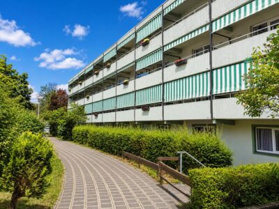 Investieren in Nürnbergs Pflegesektor – Senioren-Appartement mit Bruttorendite ca. 5,67%, 90409 Nürnberg, Etagenwohnung